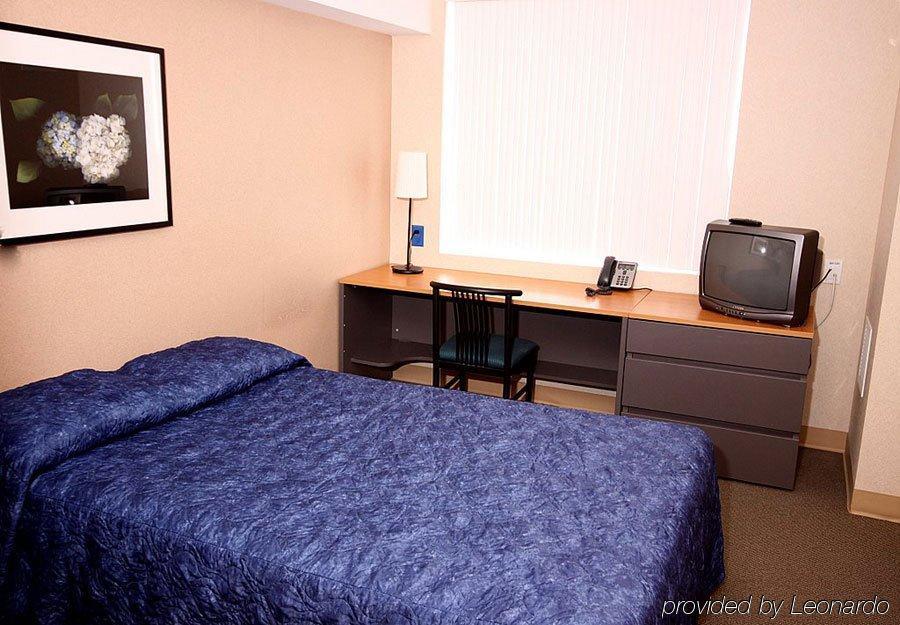 Residence & Conference Centre - Ottawa West Экстерьер фото