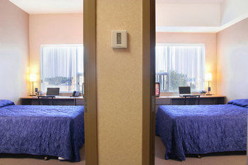 Residence & Conference Centre - Ottawa West Экстерьер фото